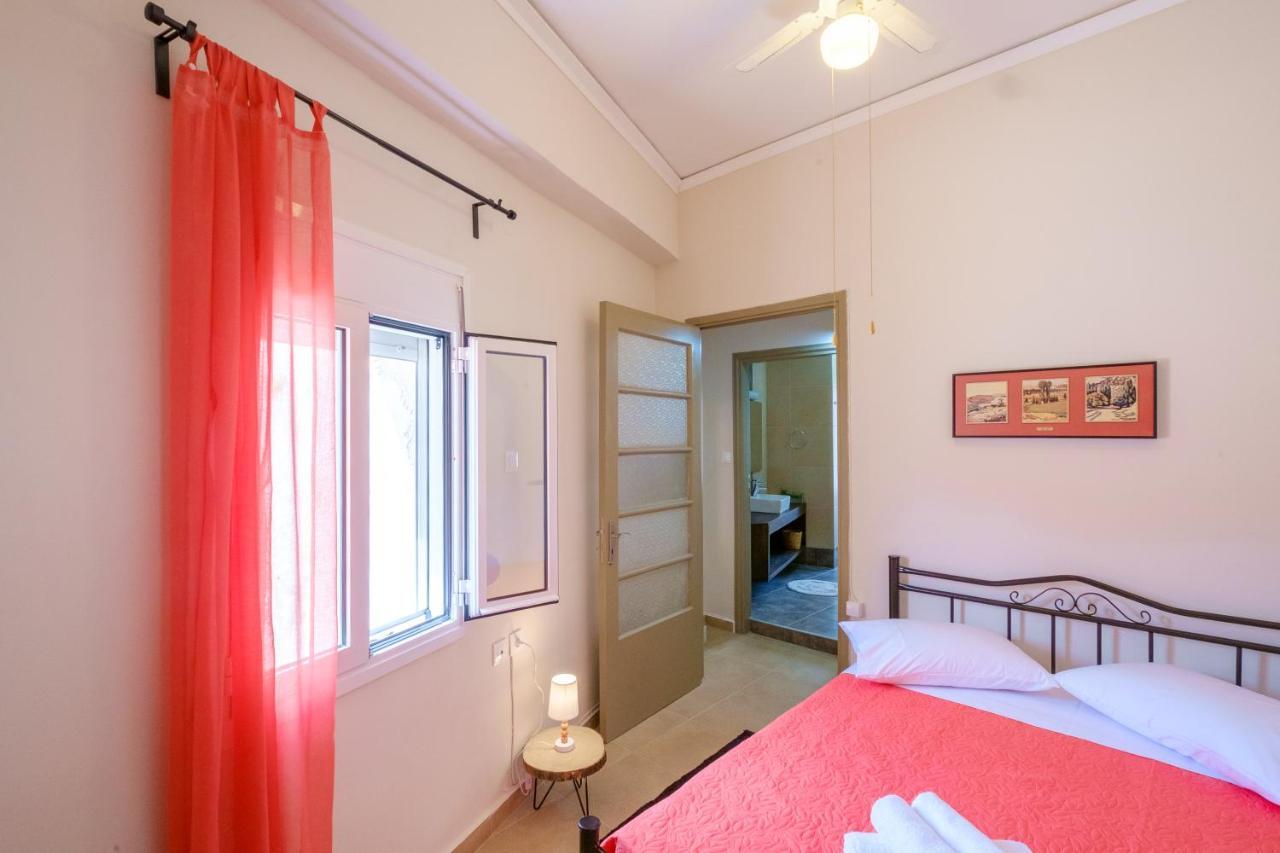 Home With Courtyard In Beating Heart Of Old Town! 干尼亞 外观 照片